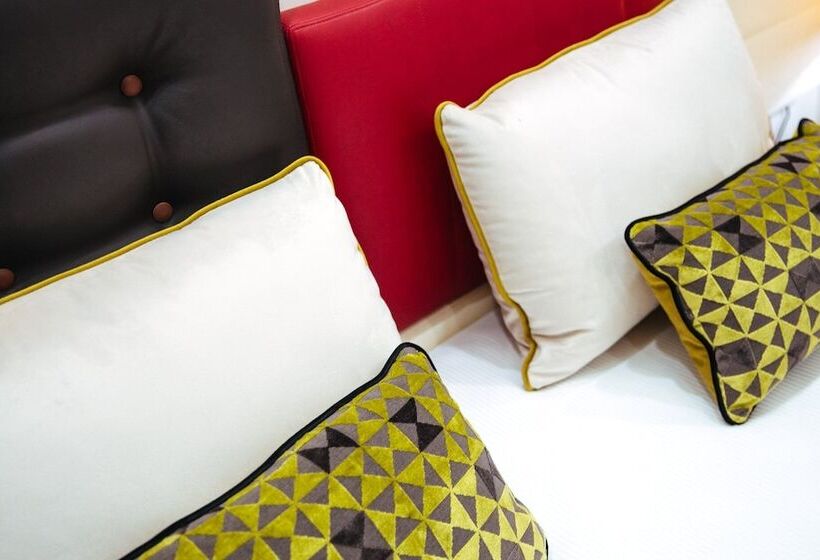 تختخواب و صبحانه Casa Vittoria Napoli Santa Lucia