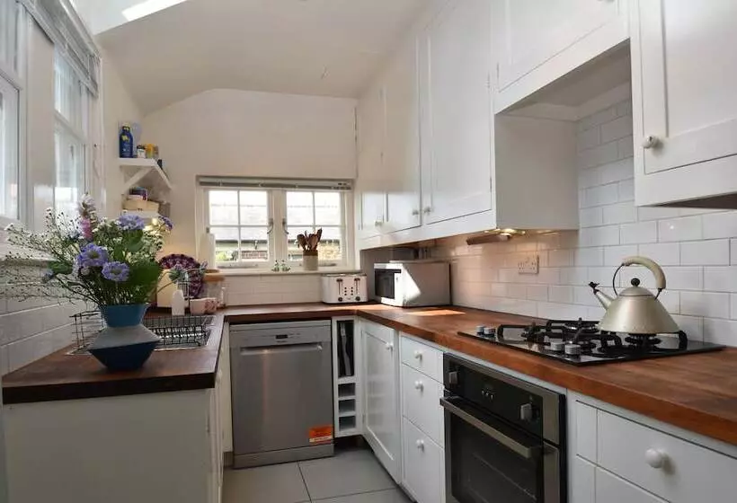 Coastguards Cottage