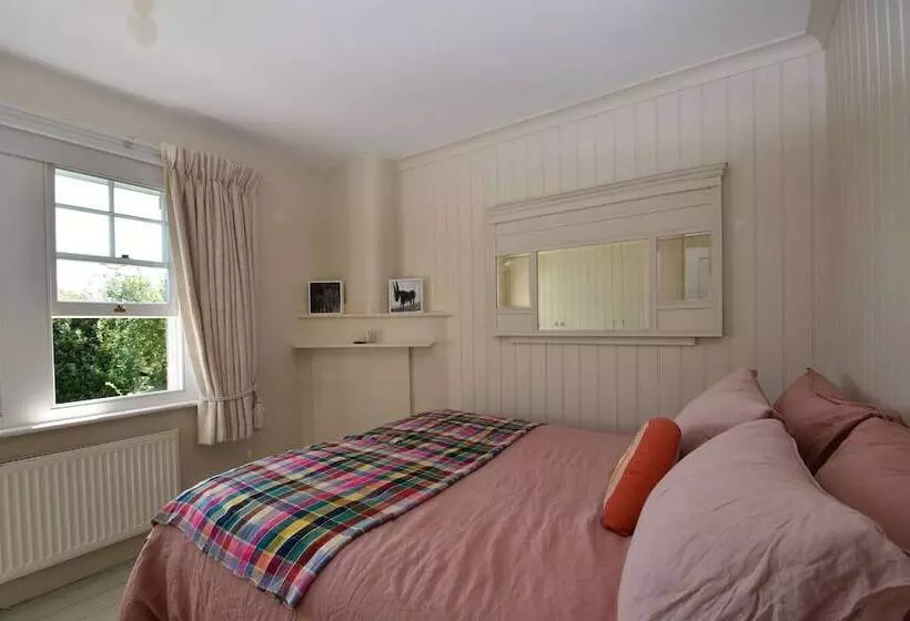 Coastguards Cottage