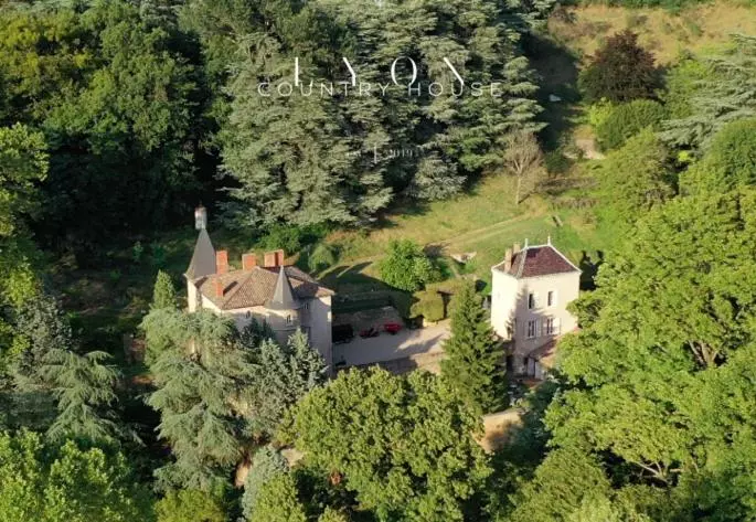 ホテル Lyon Country House La Cabane De La Saone