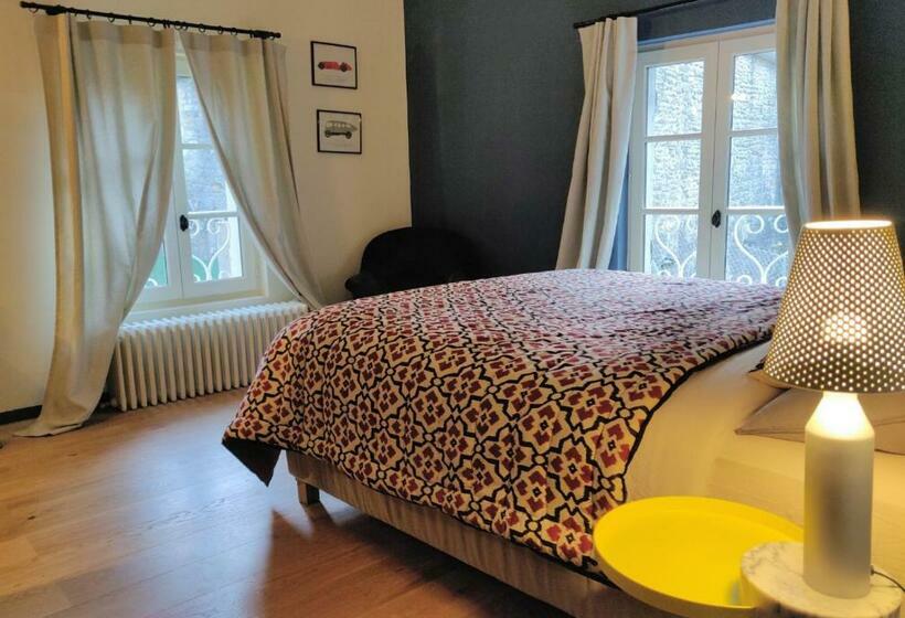 בית מלון כפרי Lyon Country House La Cabane De La Saone