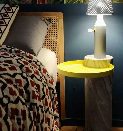 ホテル Lyon Country House La Cabane De La Saone