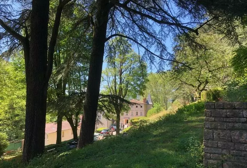ホテル Lyon Country House La Cabane De La Saone