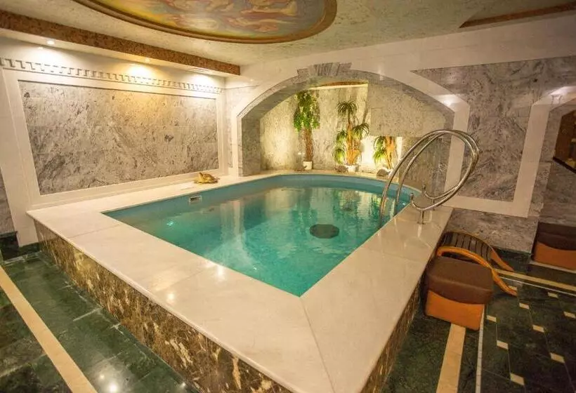 ホテル Mandarin Clubhouse