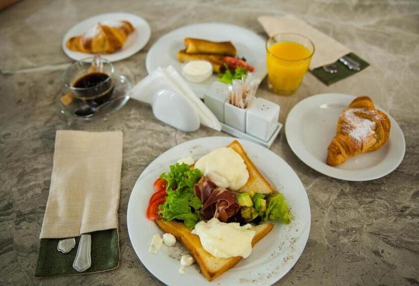 هتل Mandarin Clubhouse