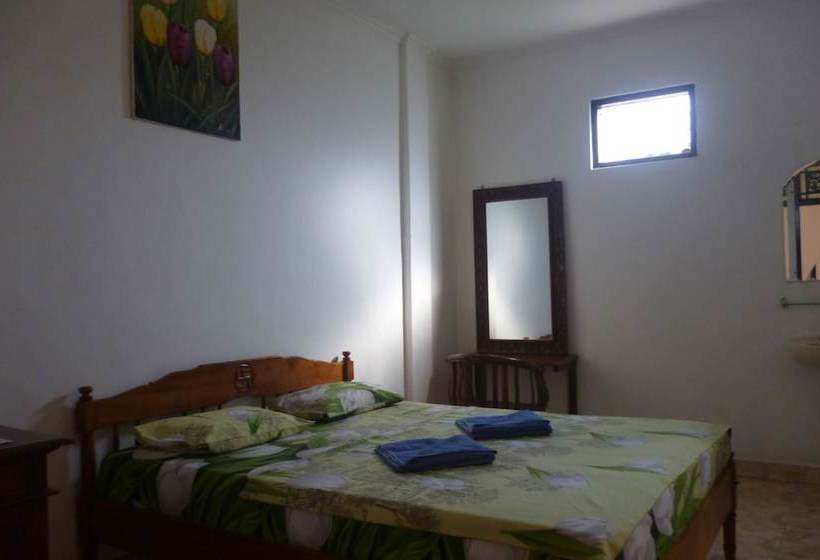 Pensjonat Pondok Santhi Homestay