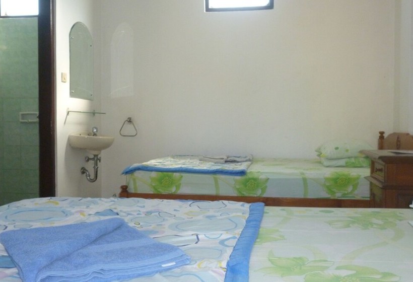 Pensjonat Pondok Santhi Homestay