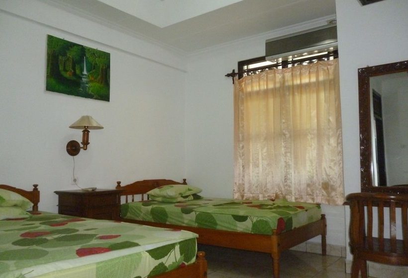 Pensjonat Pondok Santhi Homestay