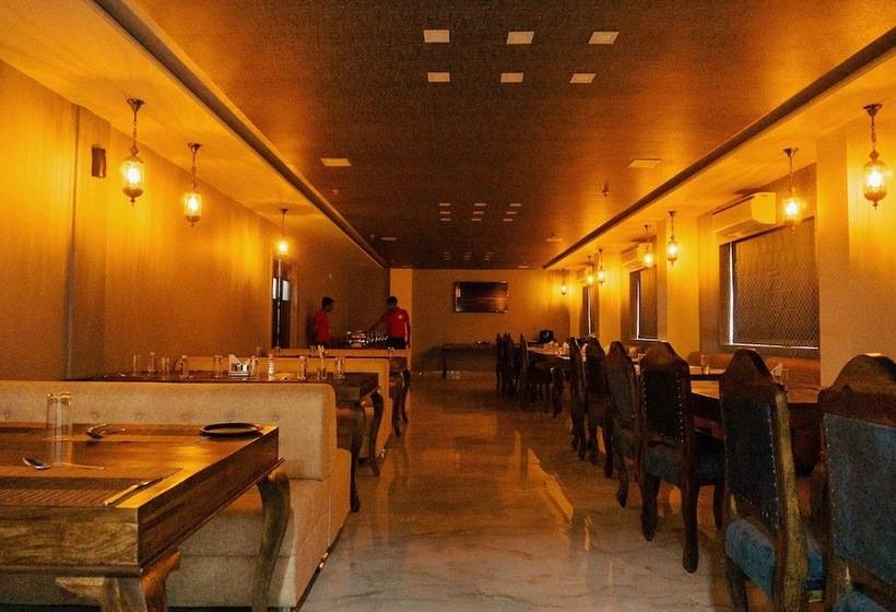 בית מלון כפרי The Raas Mahal