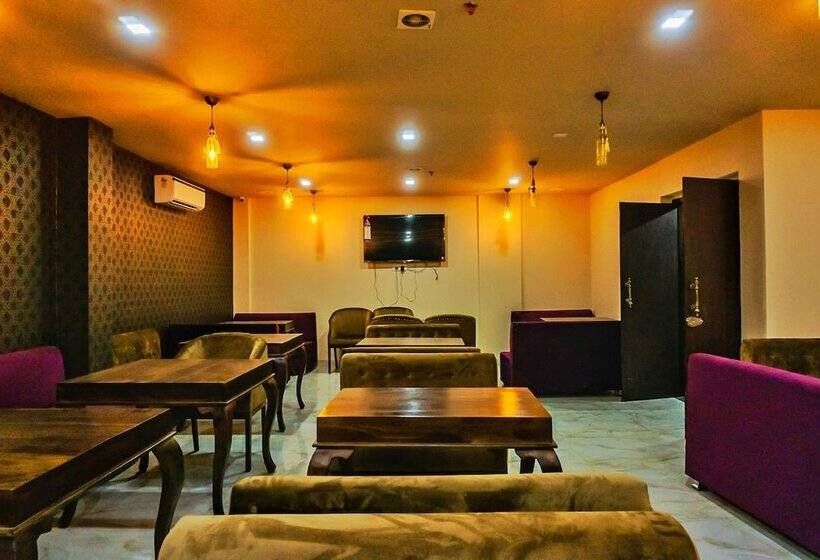 בית מלון כפרי The Raas Mahal