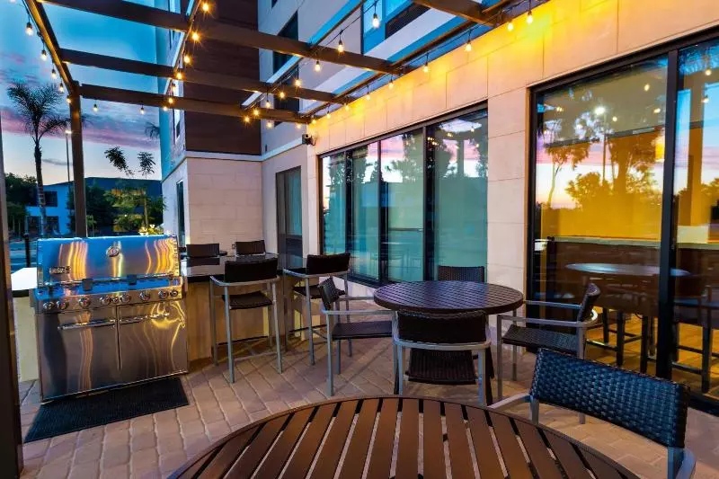 ホテル Towneplace Suites By Marriott Irvine Lake Forest