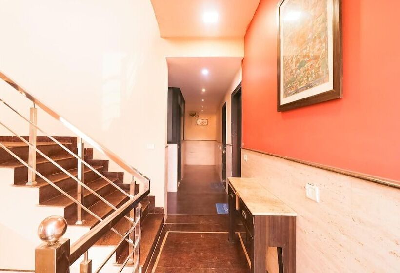 פנסיון Gd House