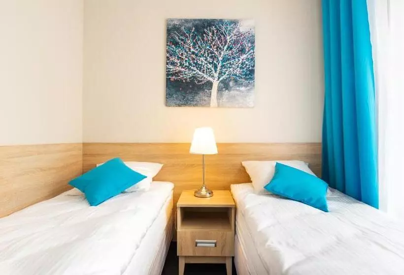 Hotelli Astoria Fly Modlin Airport