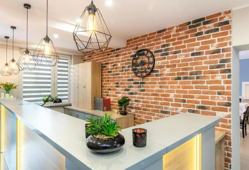 Hotelli Astoria Fly Modlin Airport