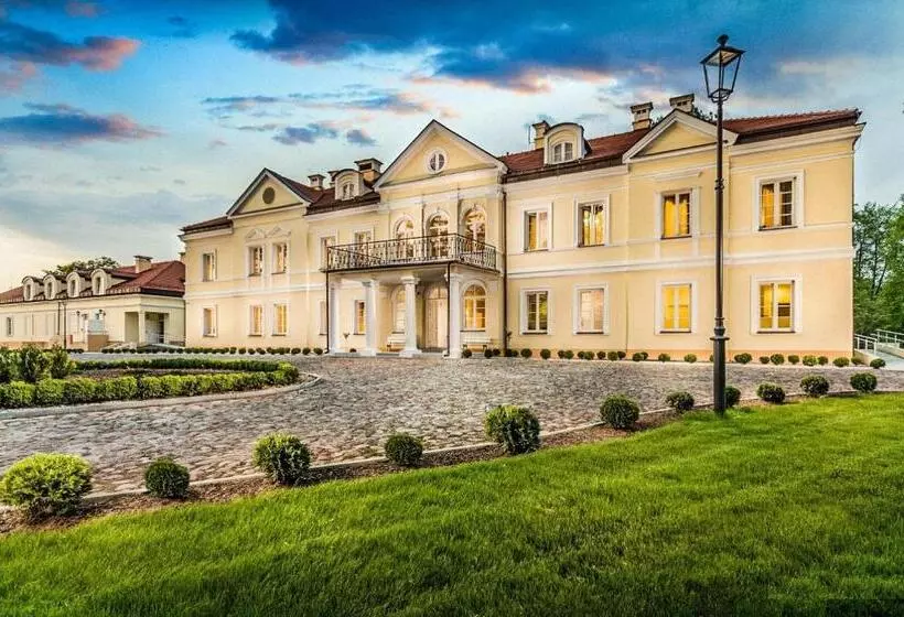 ホテル Sobienie Krolewskie