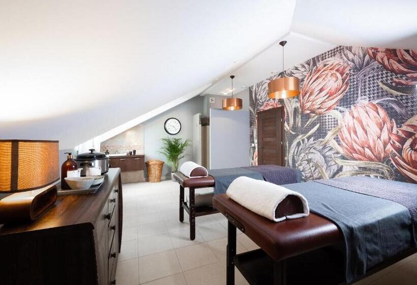 בית מלון כפרי Sobienie Krolewskie