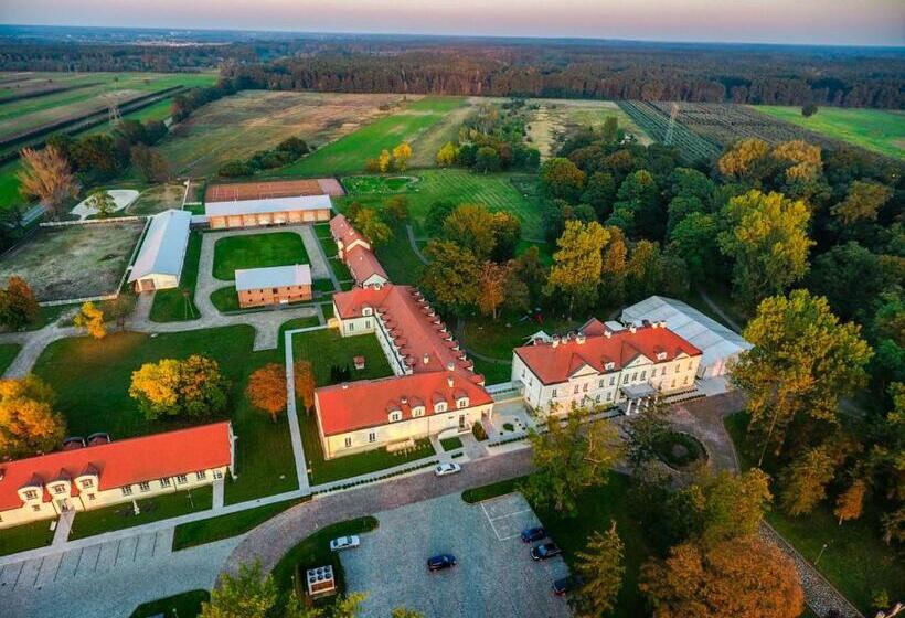 בית מלון כפרי Sobienie Krolewskie