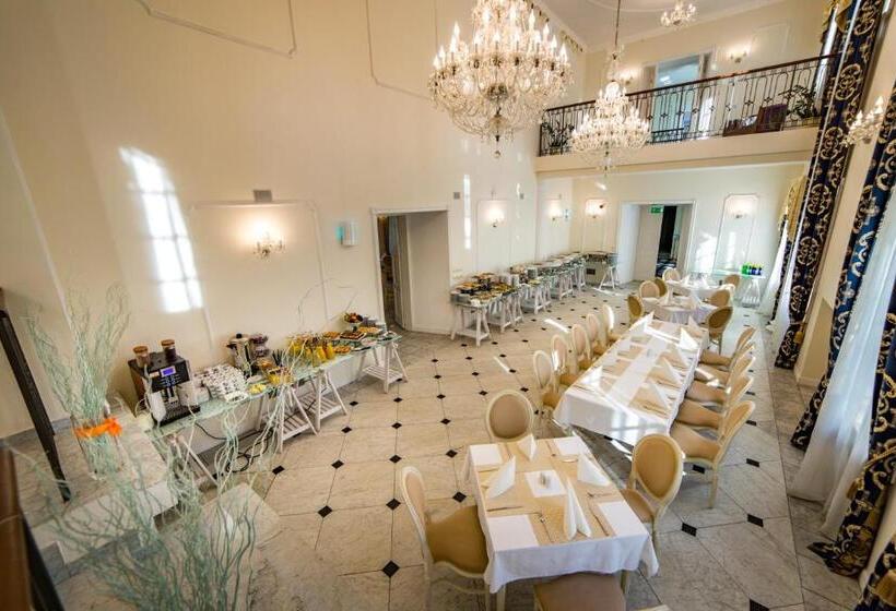 בית מלון כפרי Sobienie Krolewskie