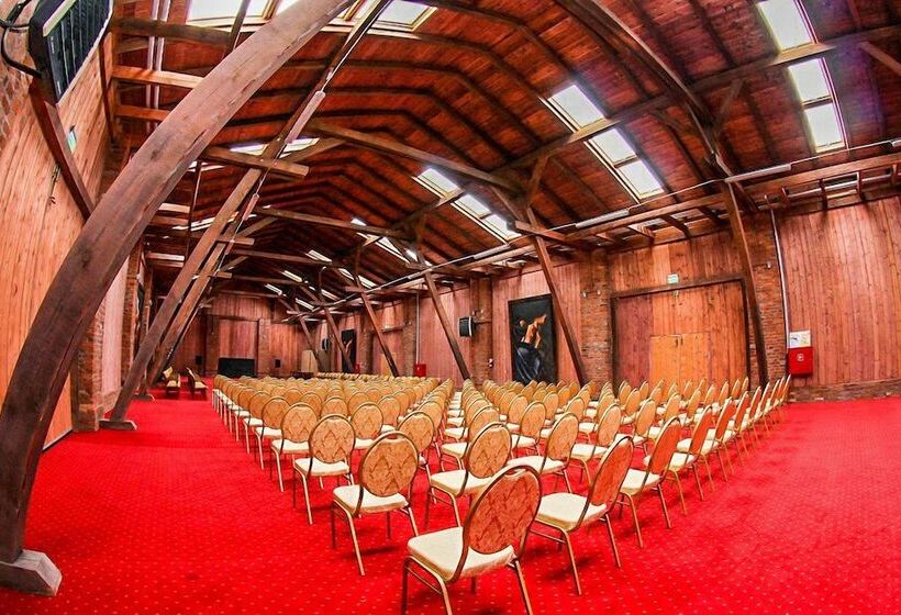 בית מלון כפרי Sobienie Krolewskie