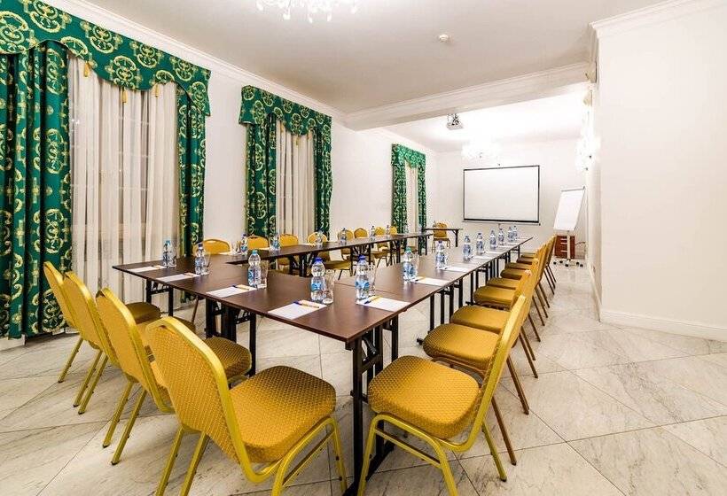 בית מלון כפרי Sobienie Krolewskie