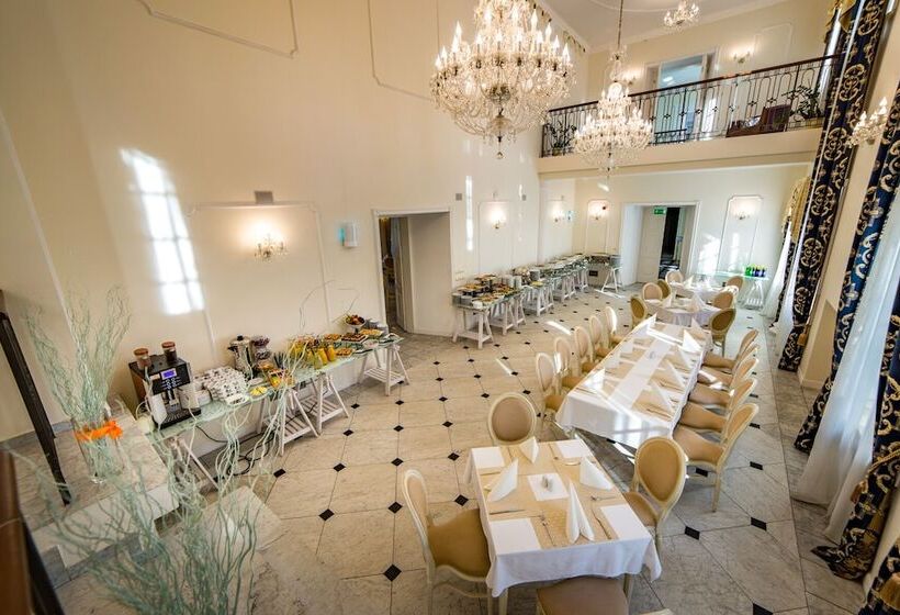 בית מלון כפרי Sobienie Krolewskie