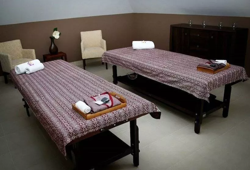 ホテル Sobienie Krolewskie