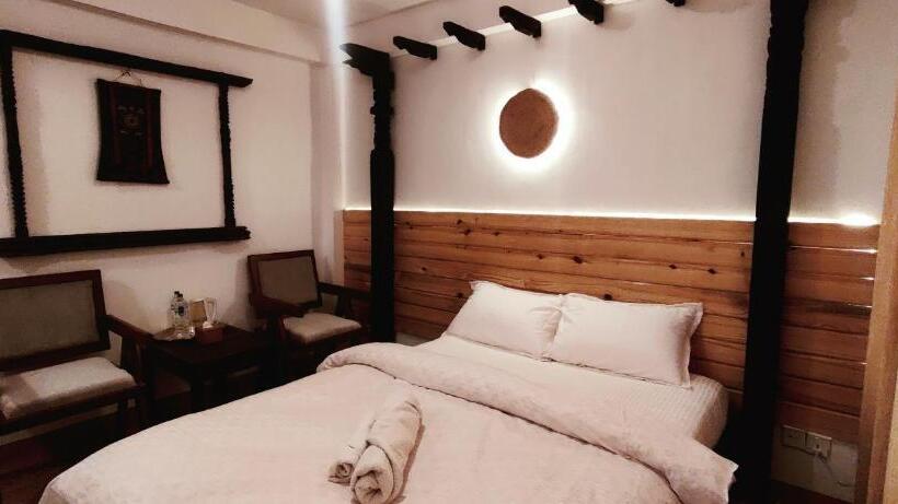 تختخواب و صبحانه Mangal Chhen