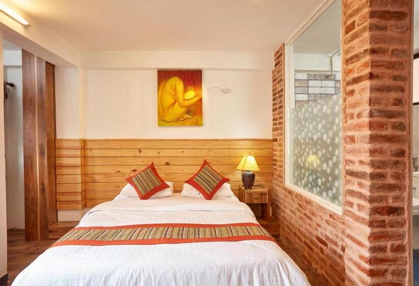 تختخواب و صبحانه Mangal Chhen