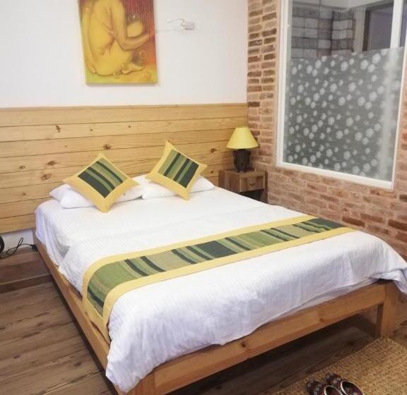 تختخواب و صبحانه Mangal Chhen