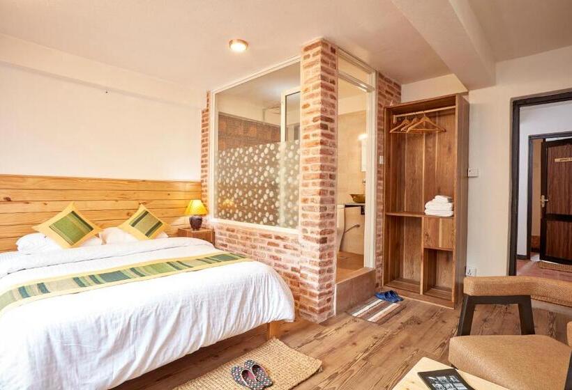 تختخواب و صبحانه Mangal Chhen