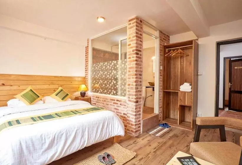 تختخواب و صبحانه Mangal Chhen