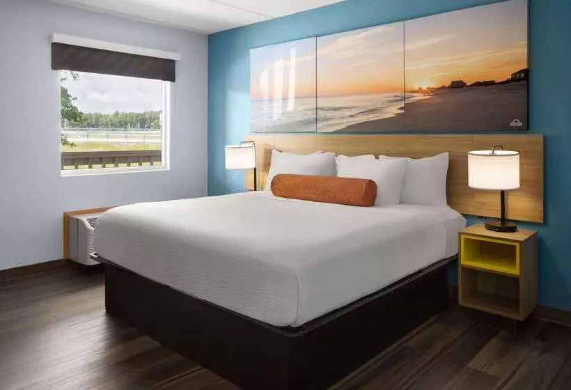 Days Inn By Wyndham Queensbury/lake George