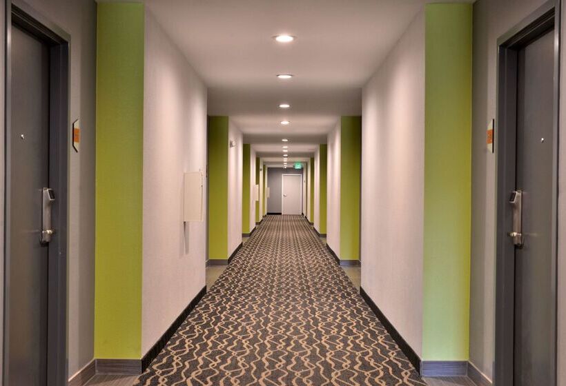 فندق Americas Best Value Inn Memphis Airport