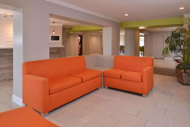 酒店 Americas Best Value Inn Memphis Airport