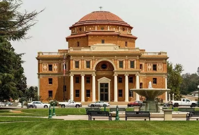 酒店 Atascadero Inn