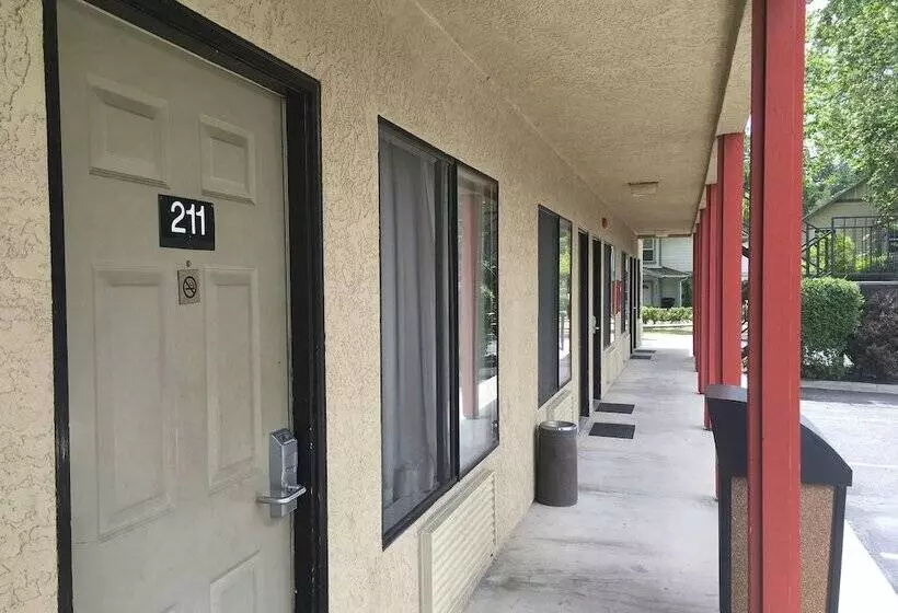 酒店 Atascadero Inn