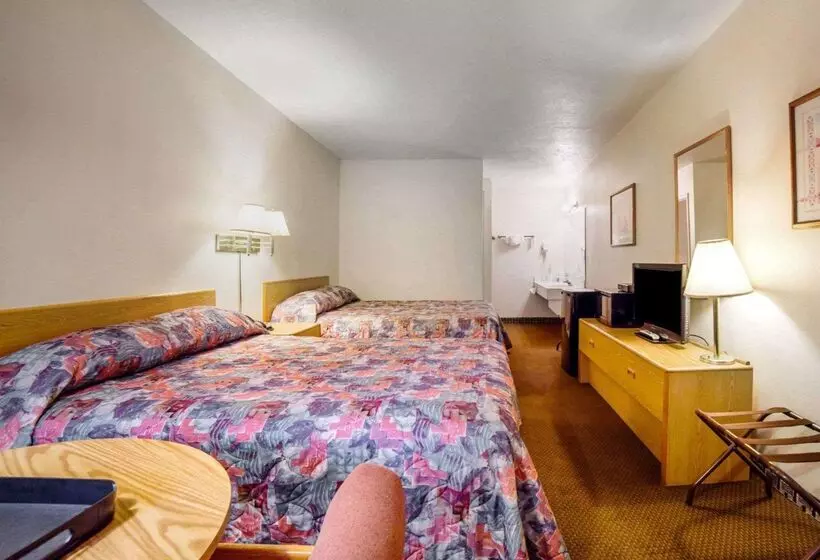 فندق Rodeway Inn