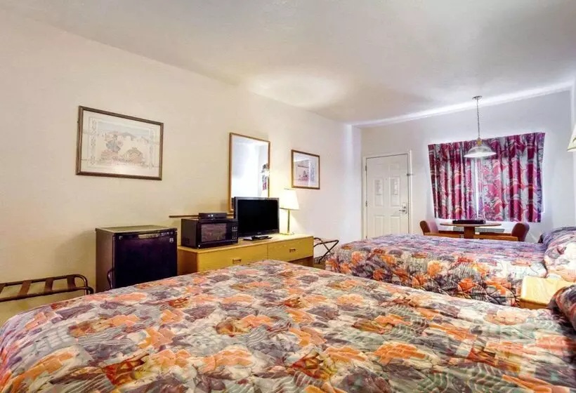 فندق Rodeway Inn