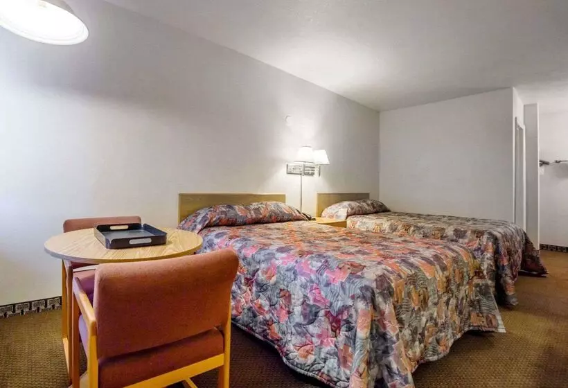 فندق Rodeway Inn