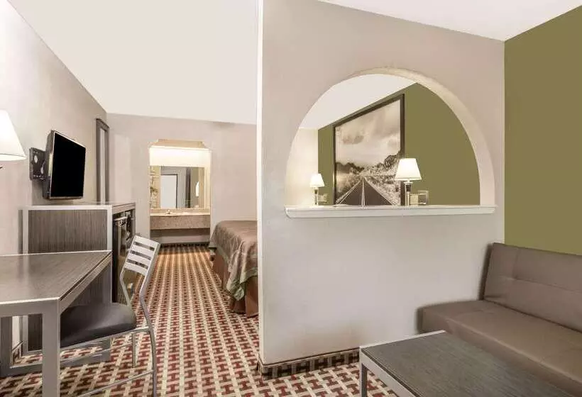 Hôtel Super 8 By Wyndham Houston/nasa