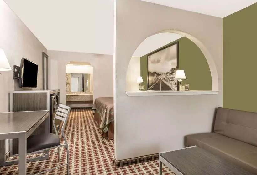 Hôtel Super 8 By Wyndham Houston/nasa