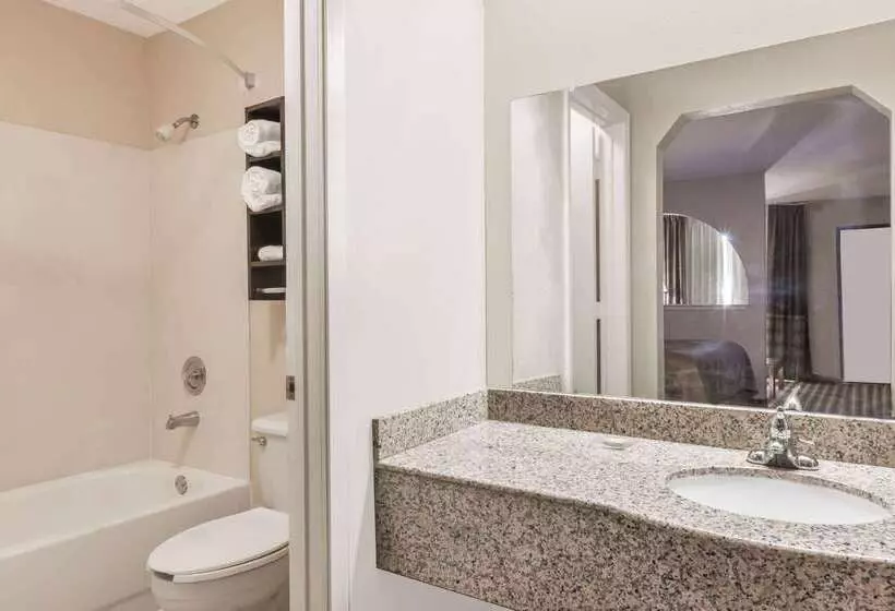 Hôtel Super 8 By Wyndham Houston/nasa