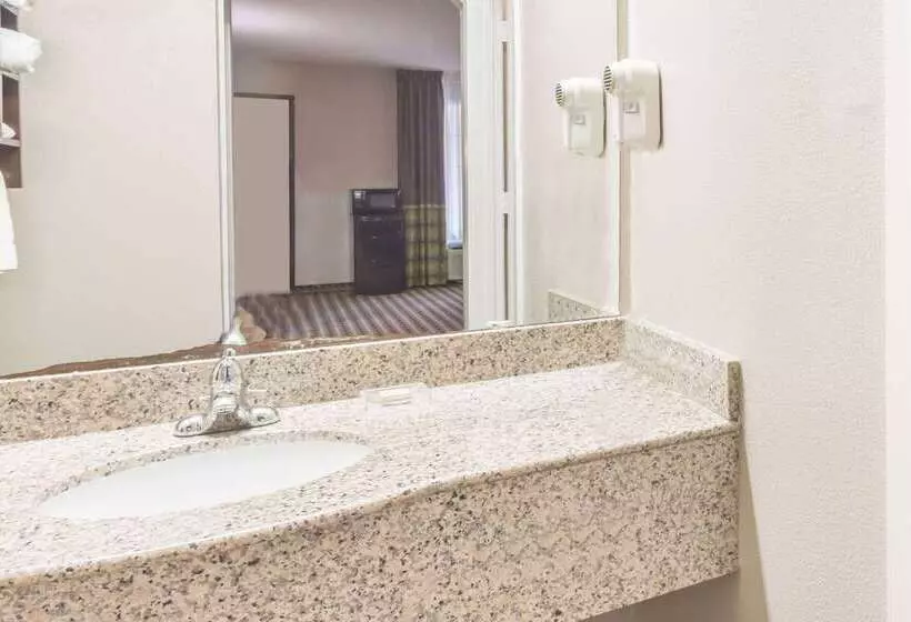 Hôtel Super 8 By Wyndham Houston/nasa