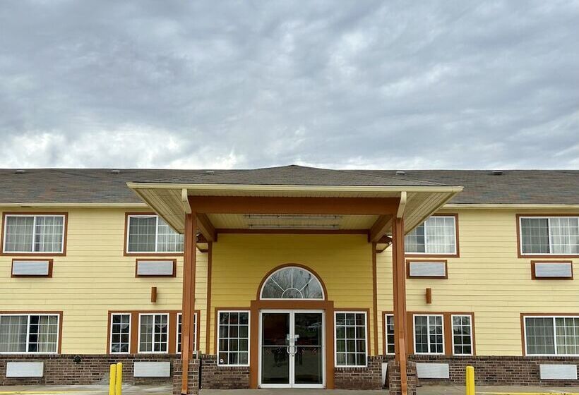 בית מלון כפרי Super 8 By Wyndham Platte City Kansas City Area