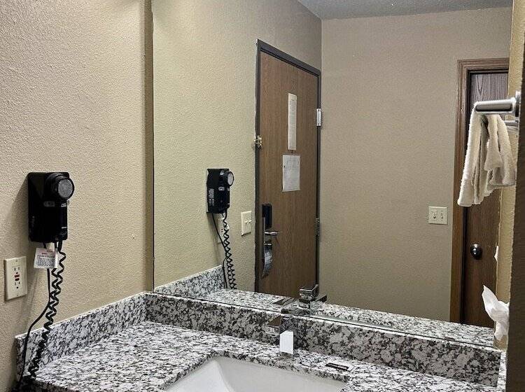 בית מלון כפרי Super 8 By Wyndham Platte City Kansas City Area