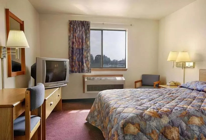 Отель Ramada By Wyndham York Harrisburg Hersey