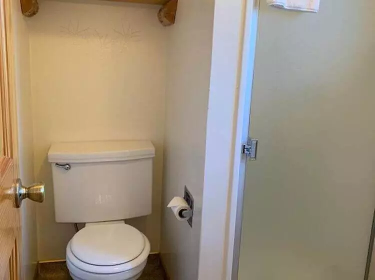 בית מלון כפרי Tahoe Valley Lodge