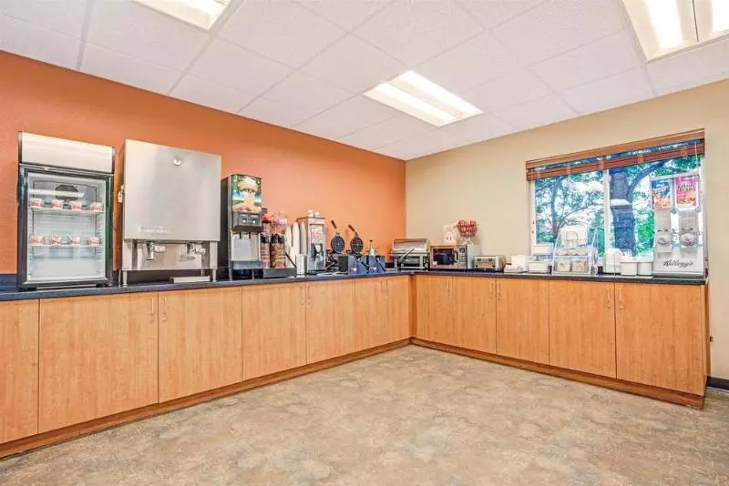 汽车旅馆 Blaine Town Inn & Suites