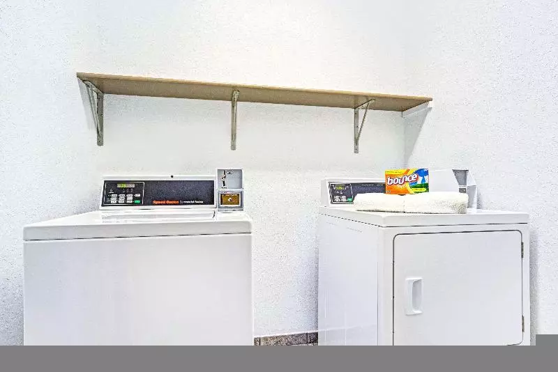 汽车旅馆 Blaine Town Inn & Suites