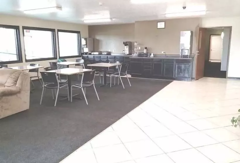 モーテル Economy Inn